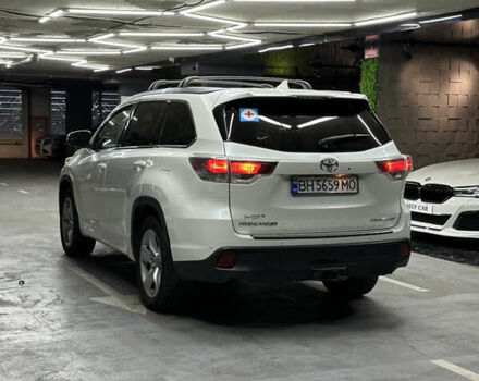 Белый Тойота Хайлендер, объемом двигателя 3.5 л и пробегом 145 тыс. км за 24800 $, фото 5 на Automoto.ua