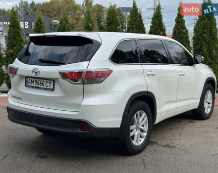 Білий Тойота Хайлендер, об'ємом двигуна 2.7 л та пробігом 185 тис. км за 20490 $, фото 4 на Automoto.ua