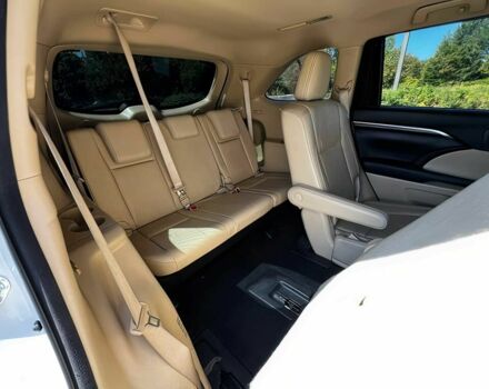 Белый Тойота Хайлендер, объемом двигателя 3.5 л и пробегом 80 тыс. км за 7100 $, фото 10 на Automoto.ua