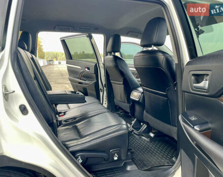 Белый Тойота Хайлендер, объемом двигателя 2.67 л и пробегом 180 тыс. км за 18995 $, фото 34 на Automoto.ua