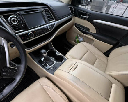 Білий Тойота Хайлендер, об'ємом двигуна 3.46 л та пробігом 126 тис. км за 25700 $, фото 8 на Automoto.ua