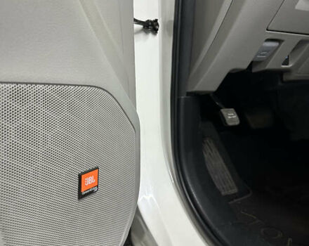 Белый Тойота Хайлендер, объемом двигателя 3.5 л и пробегом 145 тыс. км за 24800 $, фото 11 на Automoto.ua