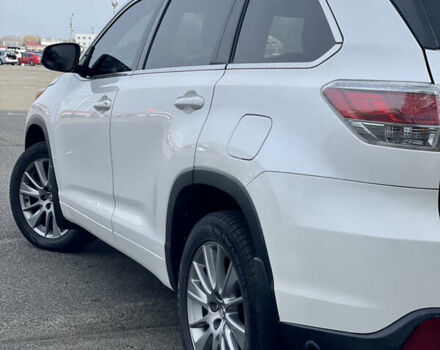 Белый Тойота Хайлендер, объемом двигателя 2.67 л и пробегом 180 тыс. км за 18995 $, фото 12 на Automoto.ua