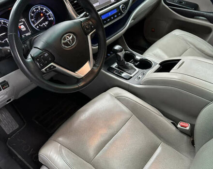 Белый Тойота Хайлендер, объемом двигателя 3.5 л и пробегом 145 тыс. км за 24800 $, фото 13 на Automoto.ua