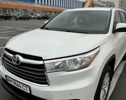 Тойота Хайлендер 2016 в Киеве на Automoto.ua Белый Тойота Хайлендер, объемом двигателя 2.67 л и пробегом 185 тыс. км за 18550 $, фото 3 на Automoto.ua