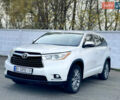 Белый Тойота Хайлендер, объемом двигателя 2.67 л и пробегом 180 тыс. км за 18995 $, фото 1 на Automoto.ua