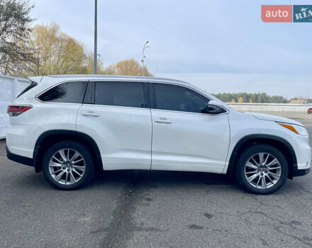 Белый Тойота Хайлендер, объемом двигателя 2.67 л и пробегом 180 тыс. км за 18995 $, фото 18 на Automoto.ua