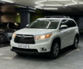 Белый Тойота Хайлендер, объемом двигателя 3.5 л и пробегом 145 тыс. км за 24800 $, фото 1 на Automoto.ua