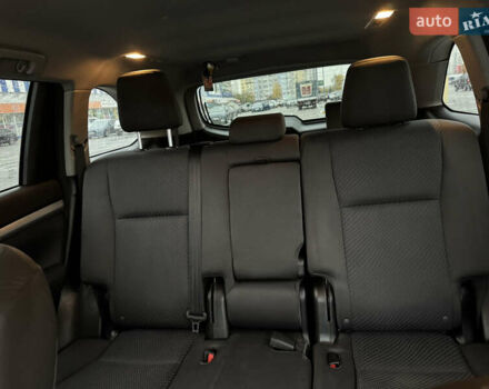 Тойота Хайлендер 2016 в Киеве на Automoto.ua Белый Тойота Хайлендер, объемом двигателя 2.67 л и пробегом 185 тыс. км за 18550 $, фото 11 на Automoto.ua