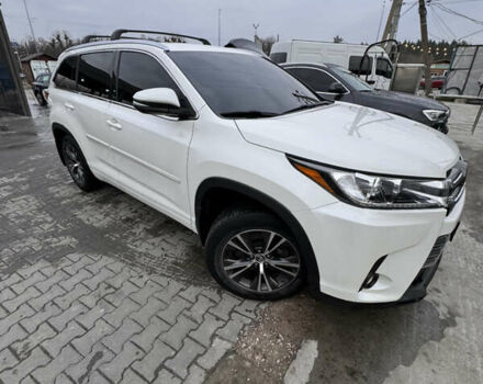 Білий Тойота Хайлендер, об'ємом двигуна 3.46 л та пробігом 126 тис. км за 25700 $, фото 3 на Automoto.ua