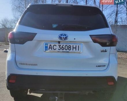 Белый Тойота Хайлендер, объемом двигателя 3.46 л и пробегом 102 тыс. км за 25600 $, фото 6 на Automoto.ua