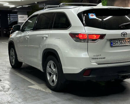 Белый Тойота Хайлендер, объемом двигателя 3.5 л и пробегом 145 тыс. км за 24800 $, фото 4 на Automoto.ua