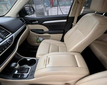 Білий Тойота Хайлендер, об'ємом двигуна 3.46 л та пробігом 126 тис. км за 25700 $, фото 9 на Automoto.ua