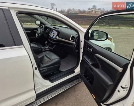 Білий Тойота Хайлендер, об'ємом двигуна 2.67 л та пробігом 149 тис. км за 29500 $, фото 9 на Automoto.ua