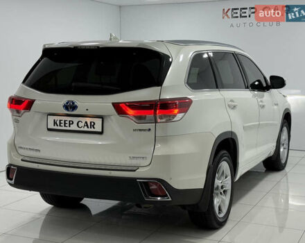 Белый Тойота Хайлендер, объемом двигателя 3.46 л и пробегом 100 тыс. км за 34000 $, фото 20 на Automoto.ua