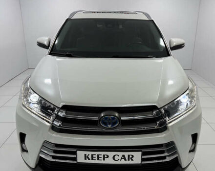 Белый Тойота Хайлендер, объемом двигателя 3.46 л и пробегом 100 тыс. км за 34000 $, фото 5 на Automoto.ua