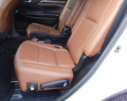 Белый Тойота Хайлендер, объемом двигателя 3.5 л и пробегом 67 тыс. км за 15600 $, фото 11 на Automoto.ua