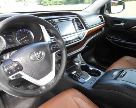 Белый Тойота Хайлендер, объемом двигателя 3.5 л и пробегом 67 тыс. км за 15600 $, фото 9 на Automoto.ua