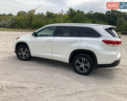 Белый Тойота Хайлендер, объемом двигателя 3.46 л и пробегом 15 тыс. км за 23500 $, фото 7 на Automoto.ua