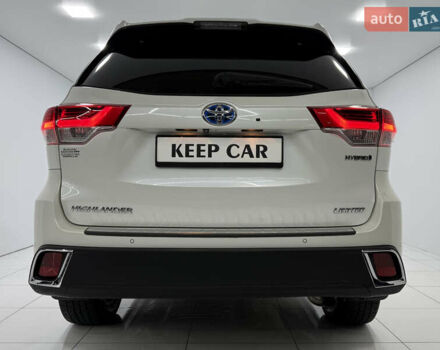 Белый Тойота Хайлендер, объемом двигателя 3.46 л и пробегом 100 тыс. км за 34000 $, фото 16 на Automoto.ua