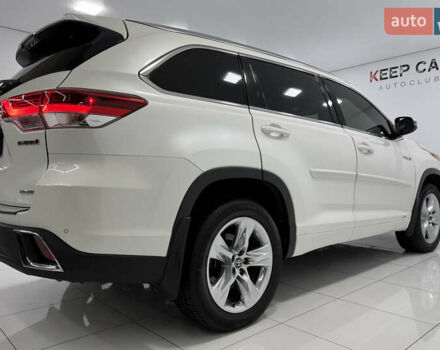 Белый Тойота Хайлендер, объемом двигателя 3.46 л и пробегом 100 тыс. км за 34000 $, фото 22 на Automoto.ua