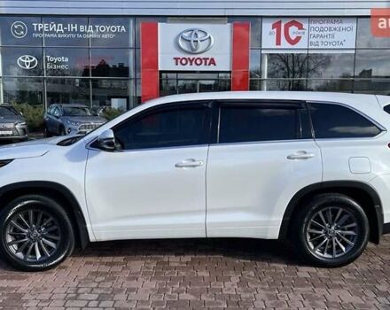 Белый Тойота Хайлендер, объемом двигателя 2.67 л и пробегом 136 тыс. км за 24700 $, фото 2 на Automoto.ua
