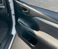 Білий Тойота Хайлендер, об'ємом двигуна 2.67 л та пробігом 205 тис. км за 25000 $, фото 4 на Automoto.ua