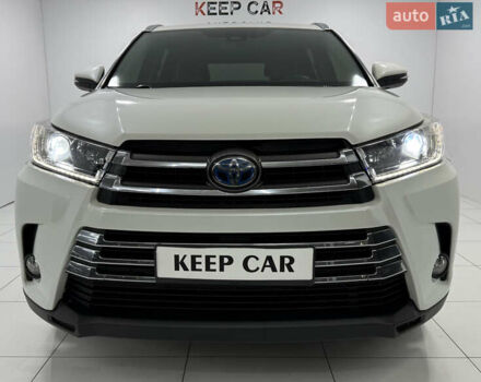 Белый Тойота Хайлендер, объемом двигателя 3.46 л и пробегом 100 тыс. км за 34000 $, фото 6 на Automoto.ua