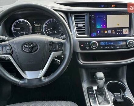 Белый Тойота Хайлендер, объемом двигателя 2.67 л и пробегом 136 тыс. км за 24700 $, фото 8 на Automoto.ua