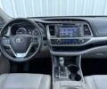 Белый Тойота Хайлендер, объемом двигателя 3.5 л и пробегом 90 тыс. км за 10000 $, фото 8 на Automoto.ua