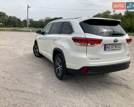 Белый Тойота Хайлендер, объемом двигателя 3.46 л и пробегом 22 тыс. км за 29500 $, фото 18 на Automoto.ua