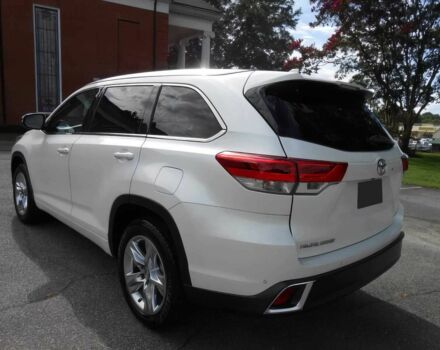 Белый Тойота Хайлендер, объемом двигателя 3.5 л и пробегом 67 тыс. км за 15600 $, фото 4 на Automoto.ua