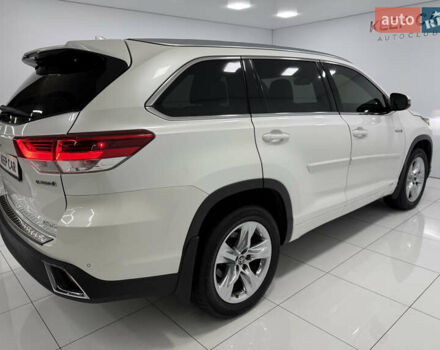 Белый Тойота Хайлендер, объемом двигателя 3.46 л и пробегом 100 тыс. км за 34000 $, фото 21 на Automoto.ua