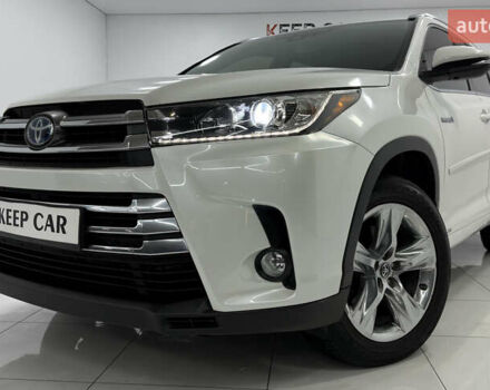 Белый Тойота Хайлендер, объемом двигателя 3.46 л и пробегом 100 тыс. км за 34000 $, фото 2 на Automoto.ua