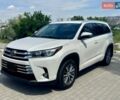 Білий Тойота Хайлендер, об'ємом двигуна 3.46 л та пробігом 70 тис. км за 26900 $, фото 1 на Automoto.ua