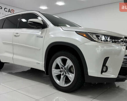 Белый Тойота Хайлендер, объемом двигателя 3.46 л и пробегом 100 тыс. км за 34000 $, фото 9 на Automoto.ua