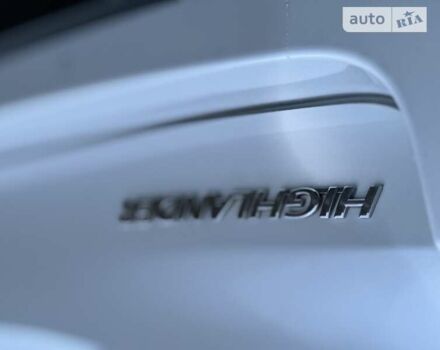Білий Тойота Хайлендер, об'ємом двигуна 3.46 л та пробігом 147 тис. км за 38200 $, фото 15 на Automoto.ua