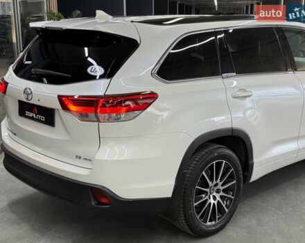 Белый Тойота Хайлендер, объемом двигателя 3.46 л и пробегом 74 тыс. км за 32900 $, фото 16 на Automoto.ua