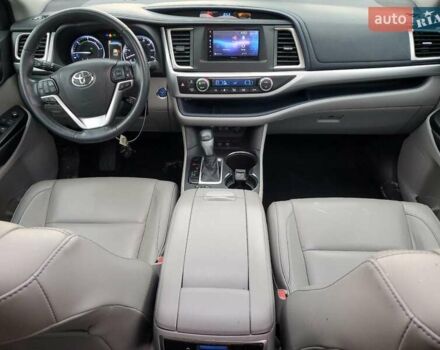 Белый Тойота Хайлендер, объемом двигателя 3.5 л и пробегом 86 тыс. км за 8700 $, фото 7 на Automoto.ua