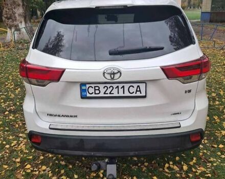 Белый Тойота Хайлендер, объемом двигателя 3.46 л и пробегом 132 тыс. км за 28999 $, фото 1 на Automoto.ua