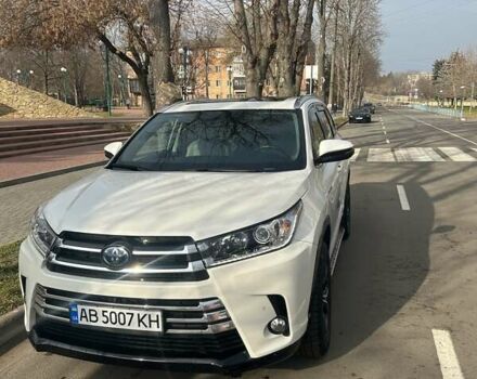 Білий Тойота Хайлендер, об'ємом двигуна 3.46 л та пробігом 89 тис. км за 39000 $, фото 2 на Automoto.ua
