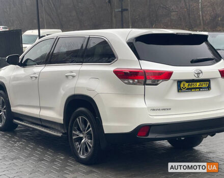 Білий Тойота Хайлендер, об'ємом двигуна 3.5 л та пробігом 60 тис. км за 31400 $, фото 3 на Automoto.ua