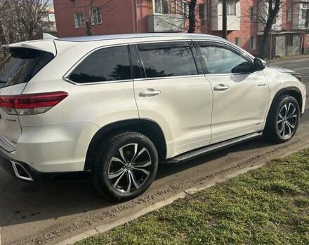Білий Тойота Хайлендер, об'ємом двигуна 3.46 л та пробігом 89 тис. км за 39000 $, фото 3 на Automoto.ua