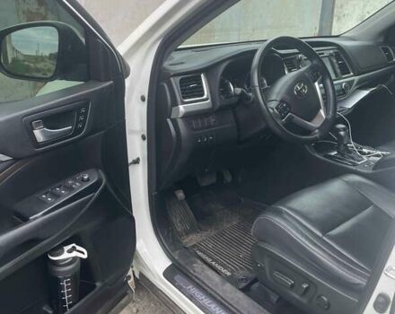 Білий Тойота Хайлендер, об'ємом двигуна 3.46 л та пробігом 100 тис. км за 35000 $, фото 22 на Automoto.ua