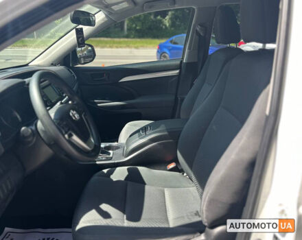 Білий Тойота Хайлендер, об'ємом двигуна 3.5 л та пробігом 60 тис. км за 31400 $, фото 7 на Automoto.ua