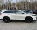 Белый Тойота Хайлендер, объемом двигателя 3.5 л и пробегом 125 тыс. км за 33600 $, фото 7 на Automoto.ua