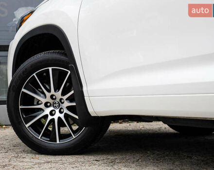 Белый Тойота Хайлендер, объемом двигателя 3.46 л и пробегом 26 тыс. км за 37950 $, фото 22 на Automoto.ua
