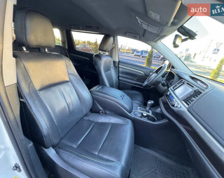 Белый Тойота Хайлендер, объемом двигателя 3.46 л и пробегом 149 тыс. км за 32700 $, фото 14 на Automoto.ua