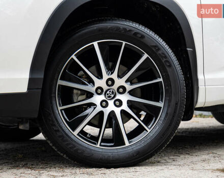 Белый Тойота Хайлендер, объемом двигателя 3.46 л и пробегом 26 тыс. км за 37950 $, фото 18 на Automoto.ua