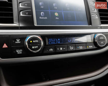 Белый Тойота Хайлендер, объемом двигателя 3.46 л и пробегом 26 тыс. км за 37950 $, фото 38 на Automoto.ua